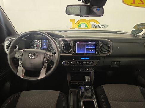 Used 2021 Toyota Tacoma TRD Off-Road AWD/4WD image 12