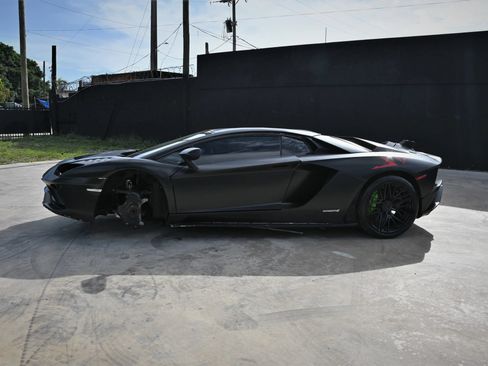 Used 2018 Lamborghini Aventador S AWD/4WD image 7