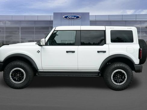 New 2026 Ford Bronco Outer Banks w/ Sasquatch Package AWD/4WD image 4