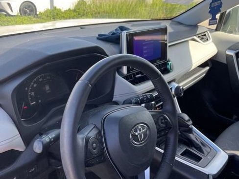 Used 2023 Toyota RAV4 XLE w/ Convenience Package image 13