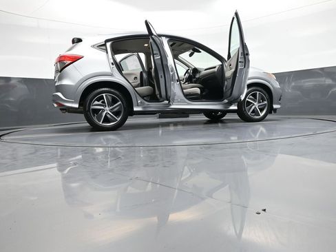 Certified 2019 Honda HR-V Touring image 48