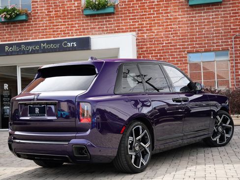 New 2027 Rolls-Royce Cullinan Black Badge AWD/4WD image 2
