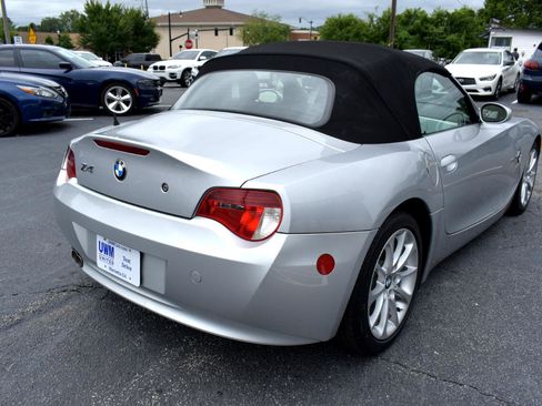 Used 2006 BMW Z4 3.0i image 8