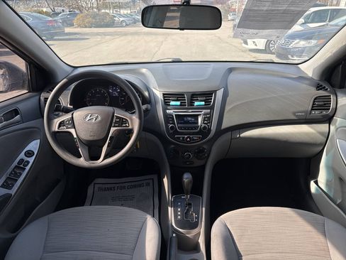 Used 2016 Hyundai Accent SE w/ Option Group 02 FWD image 14