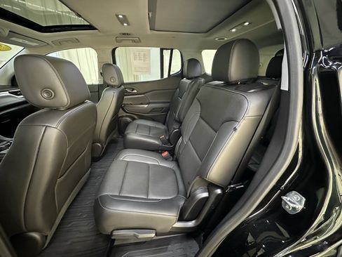 Certified 2023 GMC Acadia SLT w/ Technology Package AWD/4WD image 22