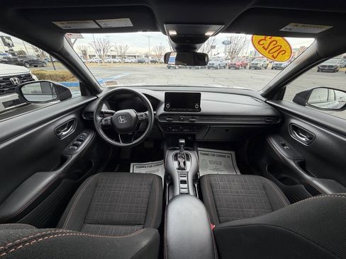 Used 2023 Honda HR-V Sport image 16