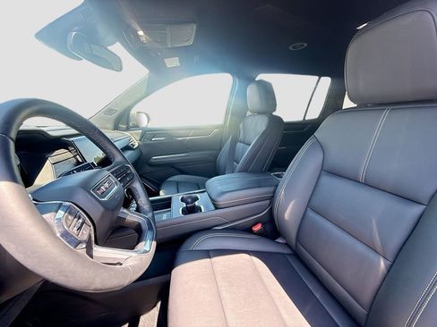 Used 2024 GMC Acadia Elevation w/ Luxury Package image 21