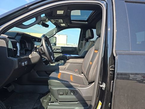 Used 2026 GMC Sierra 2500 AT4 w/ AT4 Premium Plus Package AWD/4WD image 10