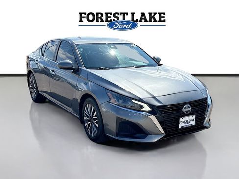 Used 2023 Nissan Altima 2.5 SV FWD image 1