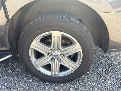Used 2021 Ford Expedition Max XLT RWD image 17