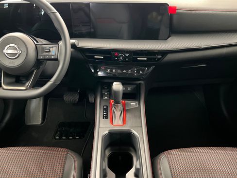 New 2026 Nissan Kicks SR w/ SR Premium Package AWD/4WD image 13