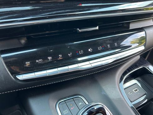 Used 2023 Cadillac Escalade V AWD/4WD image 39
