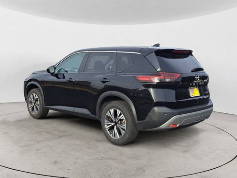 Used 2023 Nissan Rogue SV image 5