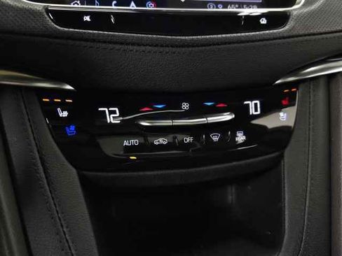 Certified 2022 Cadillac XT5 Premium Luxury image 30