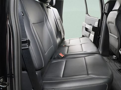 Used 2025 Ford F150 Lariat AWD/4WD image 30