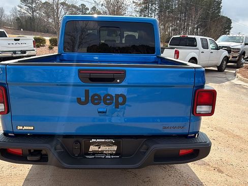 New 2026 Jeep Gladiator Sport image 9