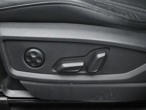 Used 2023 Audi Q5 2.0T Premium w/ Convenience Package image 11