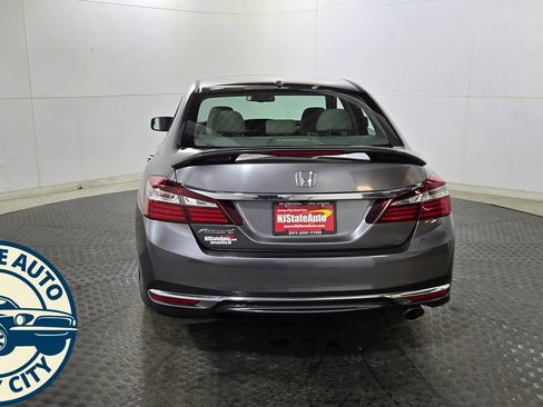 Used 2017 Honda Accord EX-L image 6