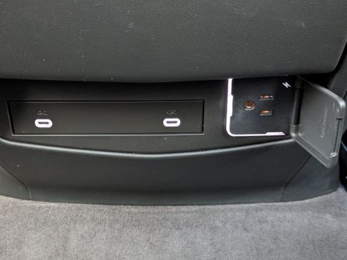 Used 2024 Cadillac Escalade Sport w/ LPO, ONYX Package image 10