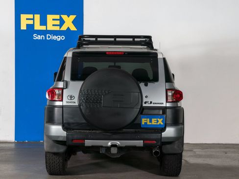 Used 2007 Toyota FJ Cruiser 4WD image 4