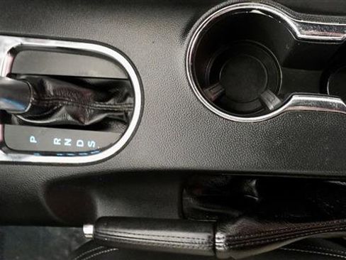 Used 2017 Ford Mustang ECOBOOST image 20