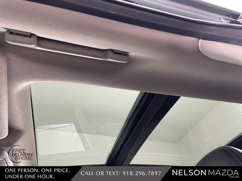 Used 2019 Nissan Rogue SL w/ Premium Package image 30