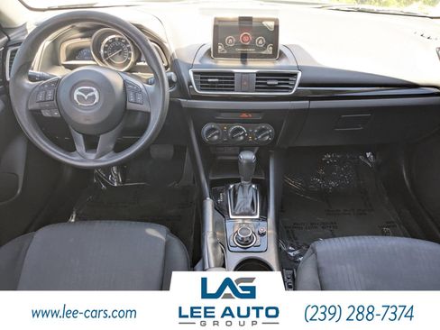 Used 2016 MAZDA MAZDA3 i Sport image 11