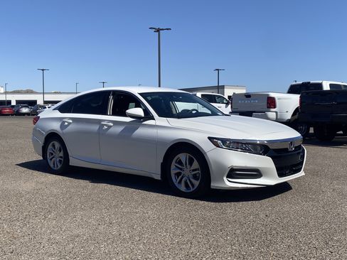 Used 2018 Honda Accord LX image 7