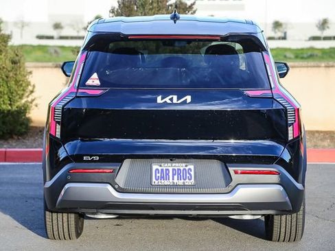 New 2026 Kia EV9 Light image 7