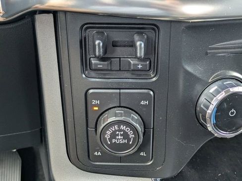 Used 2022 Ford F150 Lariat w/ Equipment Group 502A High AWD/4WD image 34