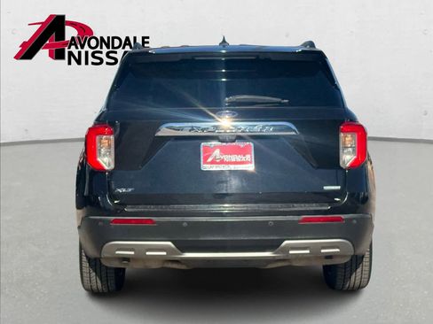 Used 2020 Ford Explorer XLT w/ Equipment Group 202A image 5