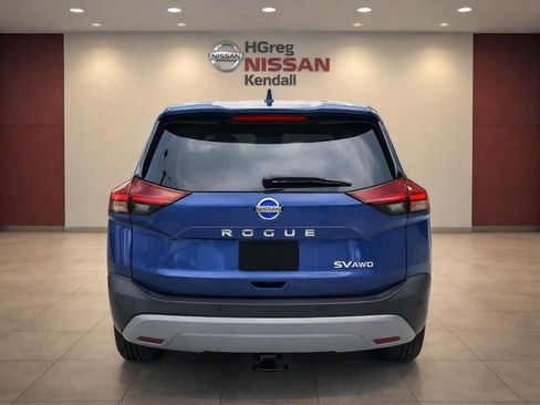 Used 2022 Nissan Rogue SV image 9