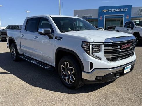 New 2026 GMC Sierra 1500 SLT image 11