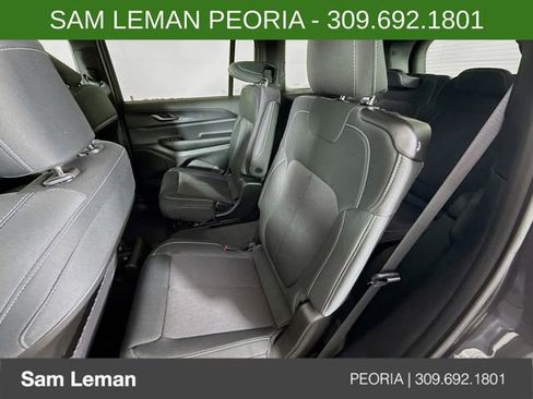 New 2025 Jeep Grand Cherokee L Laredo w/ Luxury Tech Group I image 24