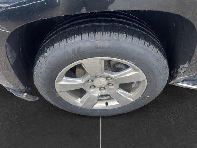 Used 2018 Chevrolet Suburban Premier RWD image 9