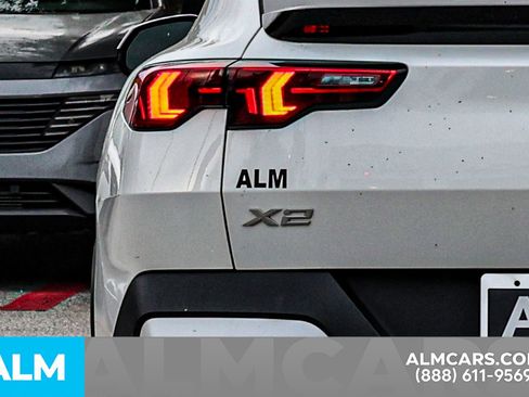 Used 2025 BMW X2 xDrive28i image 13