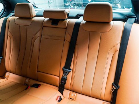 Used 2023 BMW 530i xDrive w/ Premium Package image 39