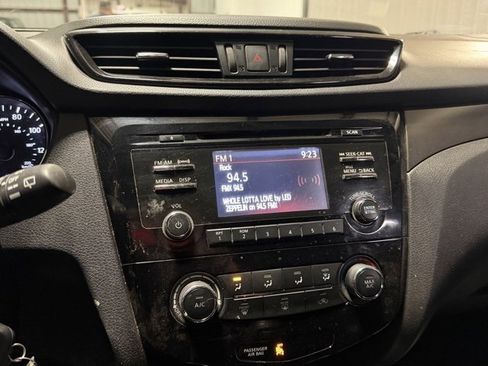 Used 2018 Nissan Rogue Sport S w/ S Appearance Package image 15