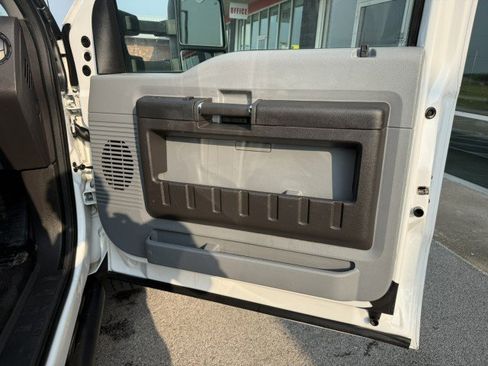 Used 2014 Ford F450 XL w/ Power Equipment Group image 24