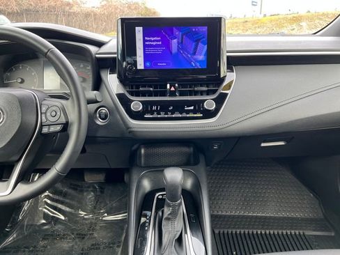 Used 2023 Toyota Corolla SE w/ SE Premium Package FWD image 19