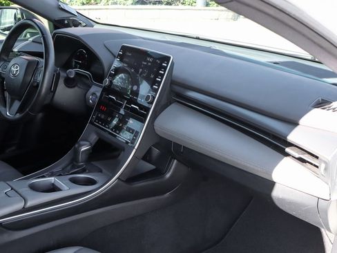 Used 2020 Toyota Avalon XSE image 41