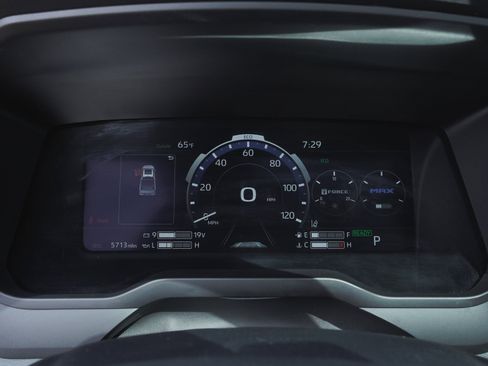 Used 2024 Toyota Tundra Limited image 18