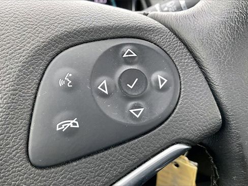 Used 2016 Chevrolet Impala LT w/ Convenience Package image 15