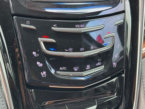 Used 2017 Cadillac Escalade Premium Luxury AWD/4WD image 30