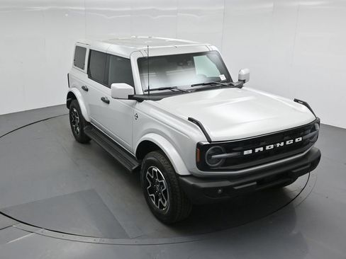 New 2026 Ford Bronco Outer Banks AWD/4WD image 37
