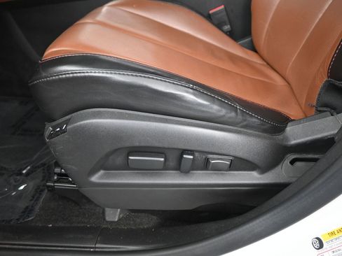 Used 2016 Chevrolet Equinox LTZ w/ Enhanced Convenience Package image 10