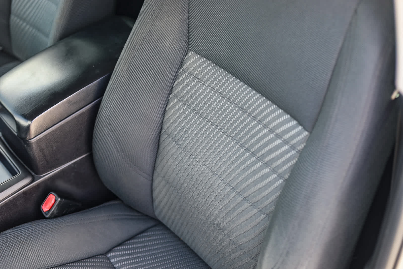 Used 2015 Toyota Camry LE FWD image 24