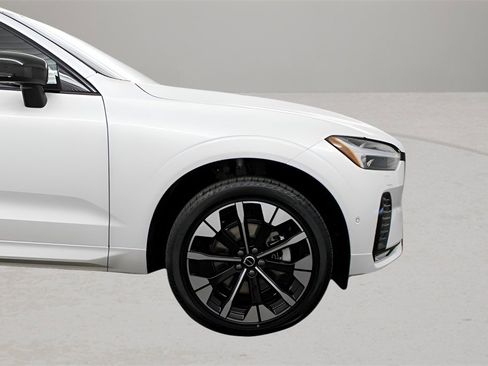 New 2026 Volvo XC90 B5 Ultra w/ Protection Package Premier image 23