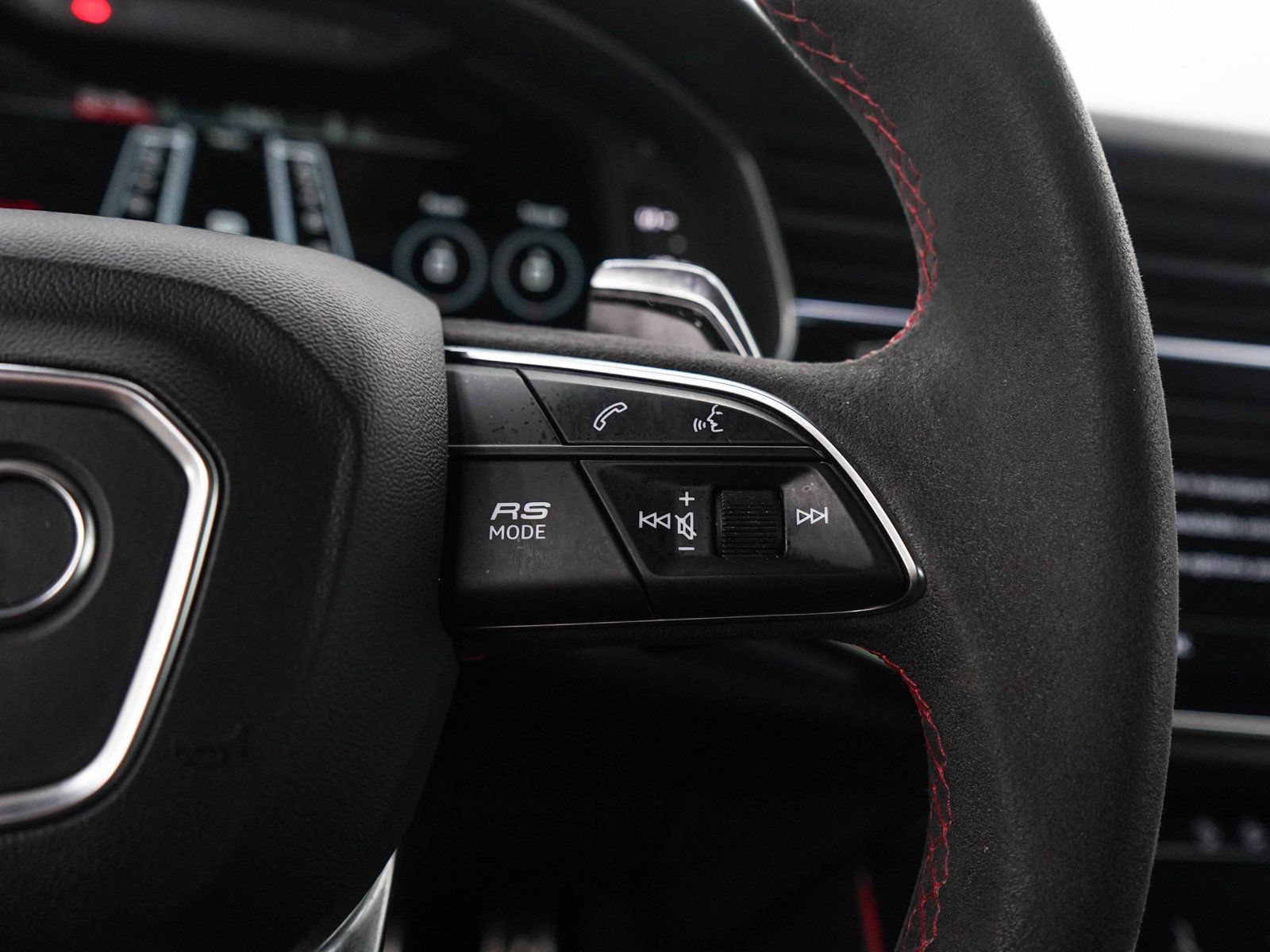 Used 2021 Audi RS Q8 AWD/4WD image 28