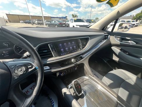 Used 2020 Buick Enclave Premium w/ Sun and Sites Package AWD/4WD image 26